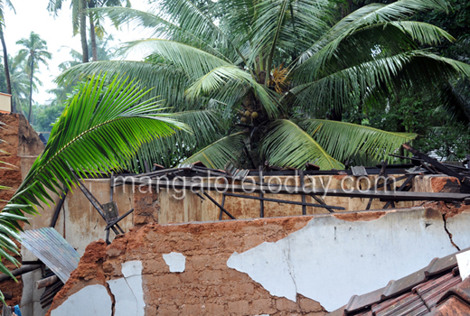 wall collapses 4